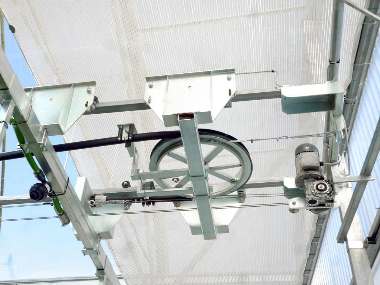 Double-rail irrigation wing HO-wheel detail